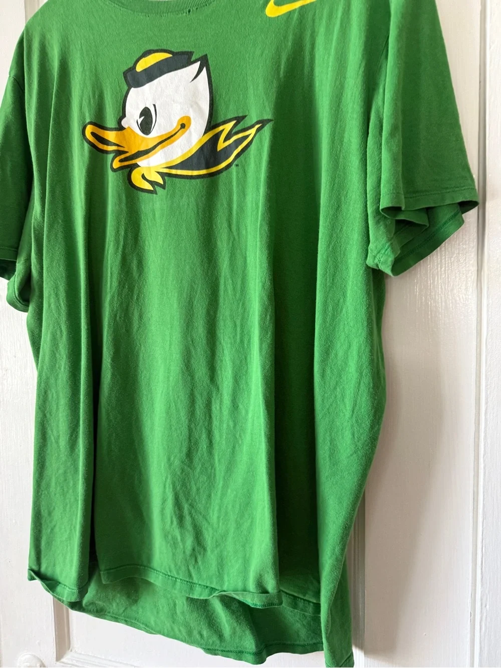 Nike Oregon Ducks Green T-Shirt with Yellow Duck Graphic